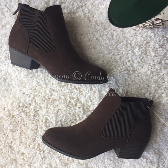 Shoes - ✨NEW Harper Brown Suede Ankle Booties